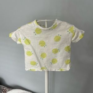4/$20 Zara 🍋 Tee